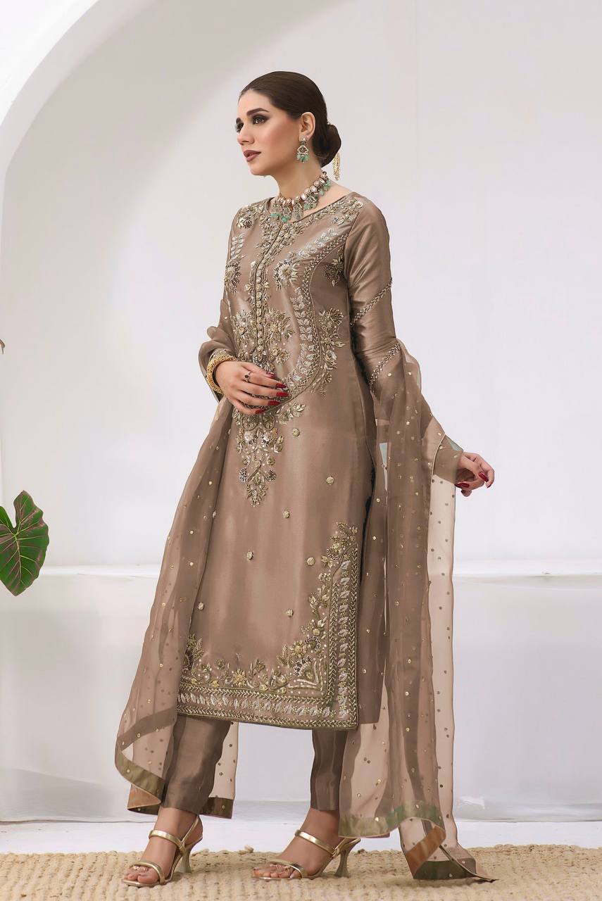 Priti -HK Kurta Set in Jimmy Choo Silk - Image 5