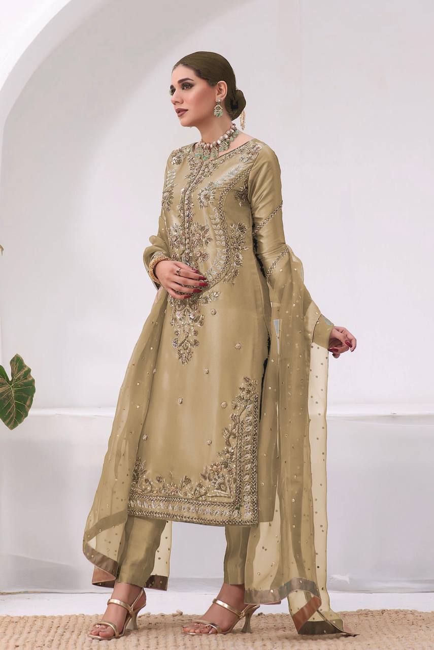 Priti -HK Kurta Set in Jimmy Choo Silk - Image 7