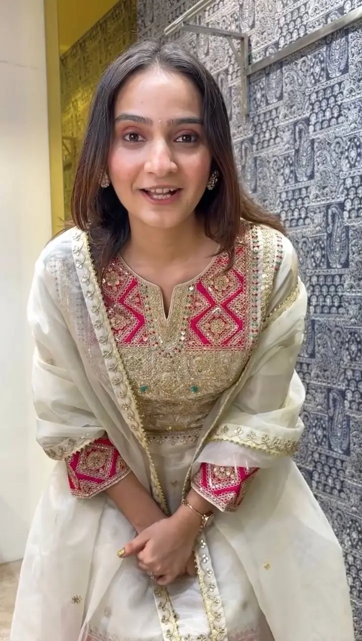 Prakriti-PD- Premium Designer Readymade Top Sharara Plazzo & Dupatta Set - Image 5